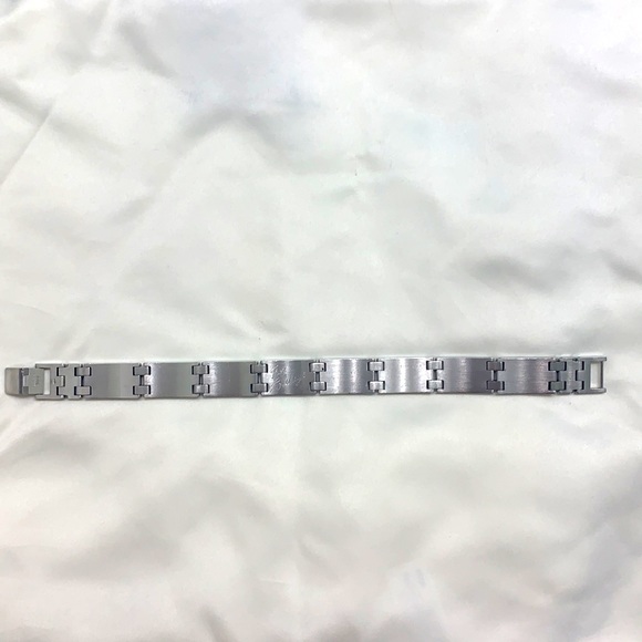 Sabona Executive Symmetry S Steel Bracelet - Picture 5 of 7